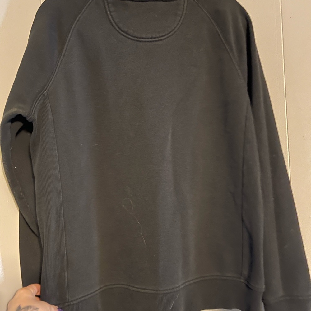Carhartt Black womens relaxed fit midweight crewneck block logo sleve sweatshirt - Picture 2 of 3
